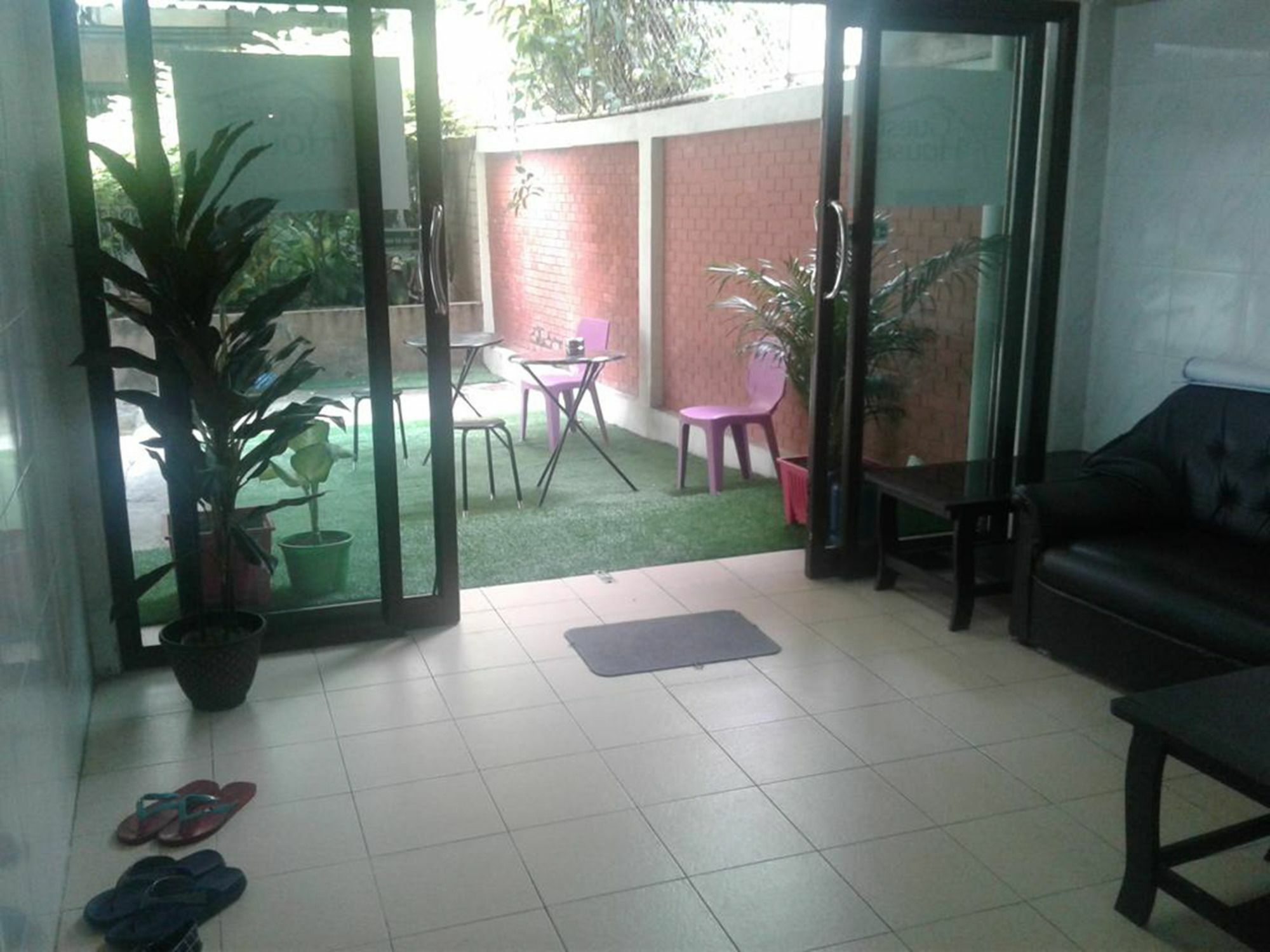 Yaya Guesthouse Бангкок Экстерьер фото