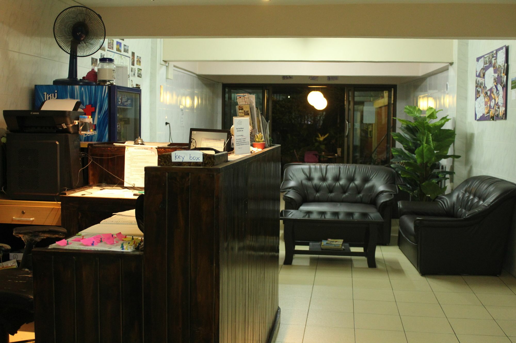 Yaya Guesthouse Бангкок Экстерьер фото