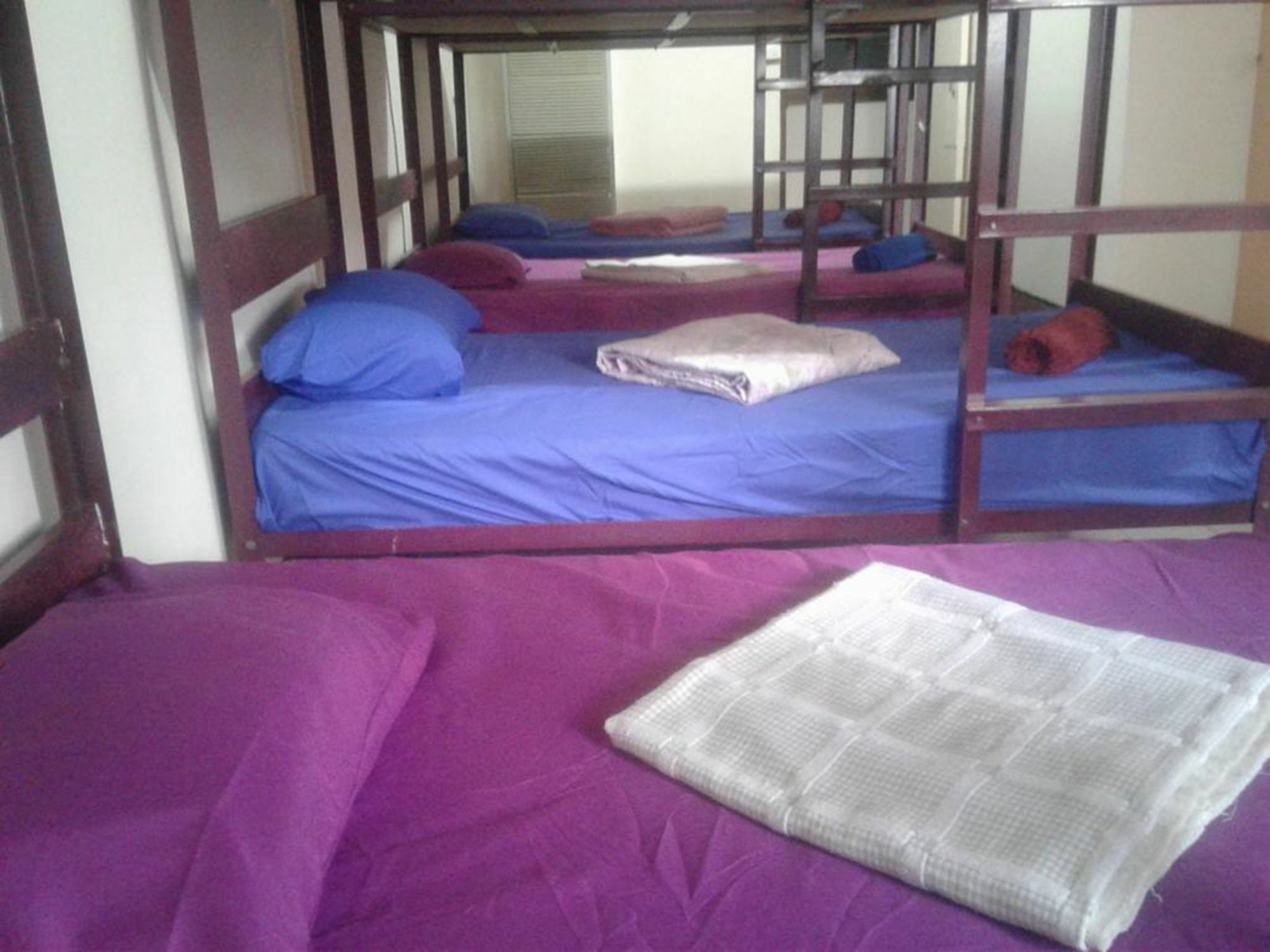 Yaya Guesthouse Бангкок Экстерьер фото