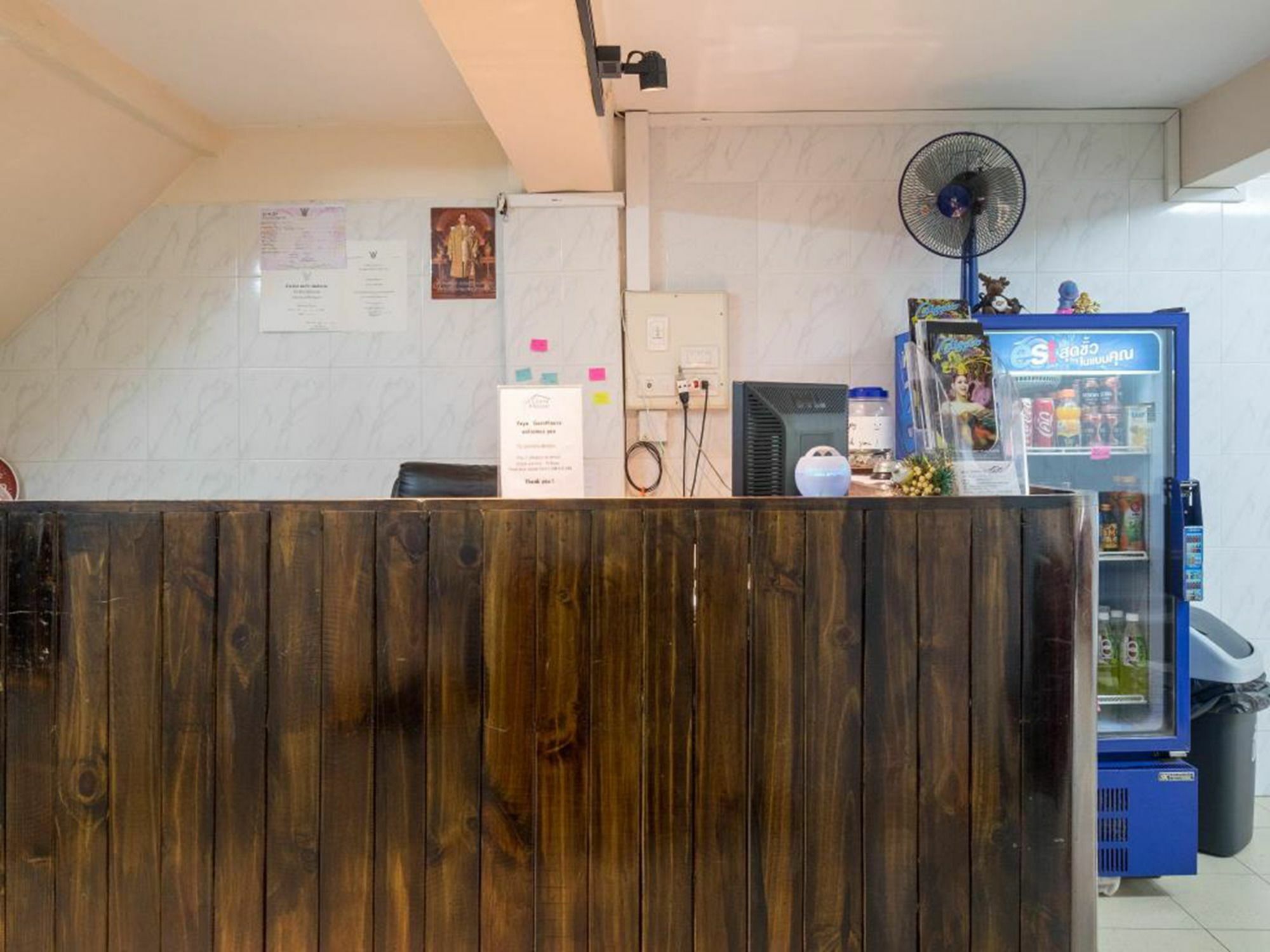 Yaya Guesthouse Бангкок Экстерьер фото