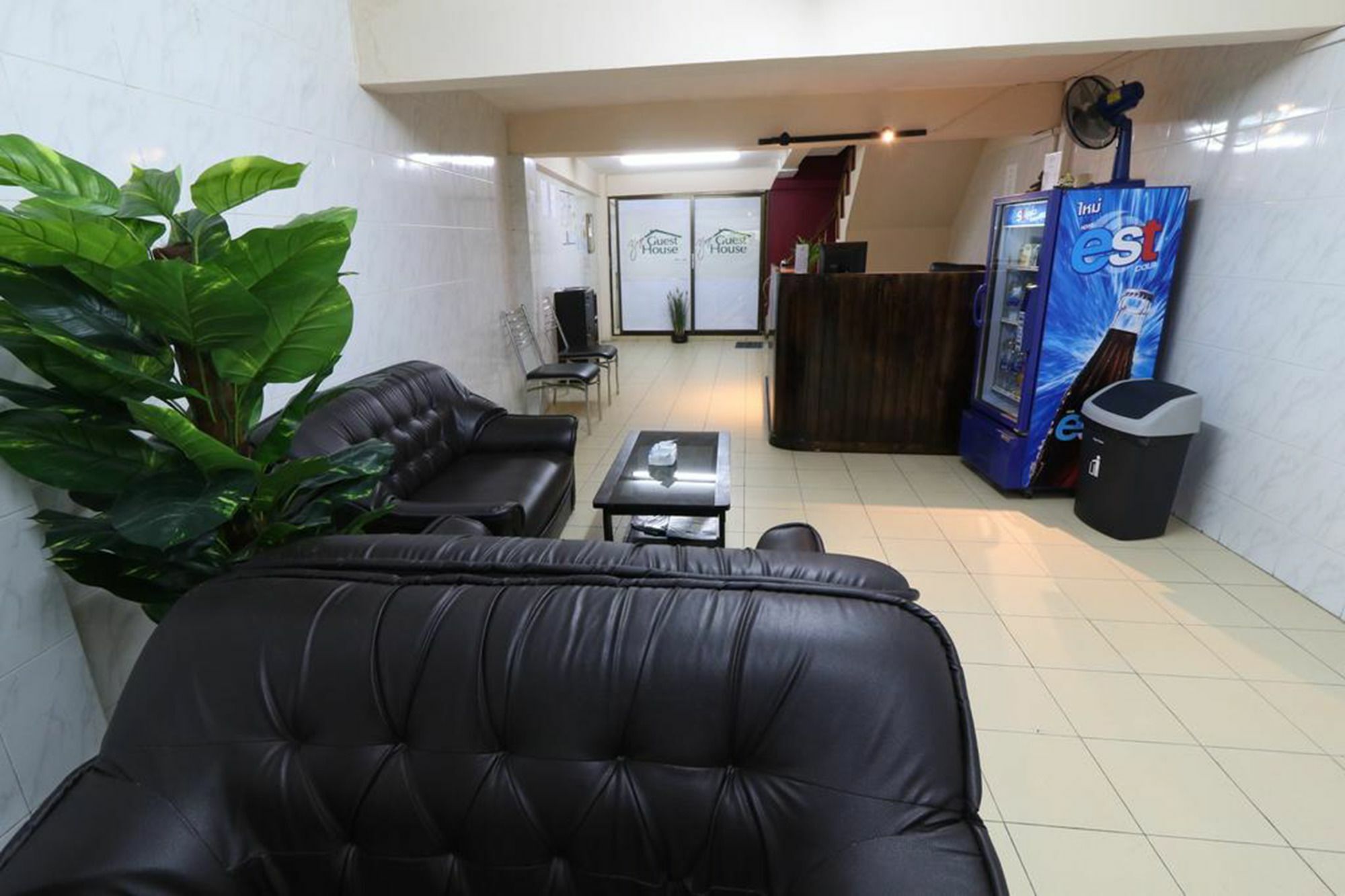 Yaya Guesthouse Бангкок Экстерьер фото