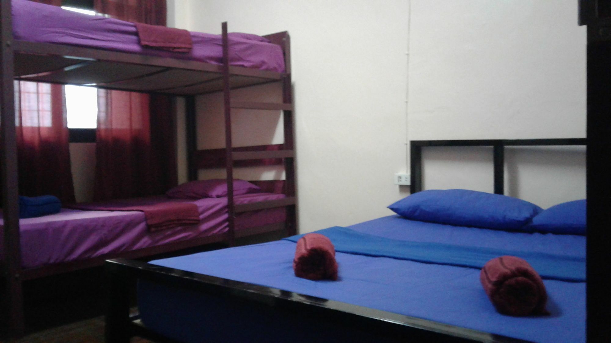 Yaya Guesthouse Бангкок Экстерьер фото