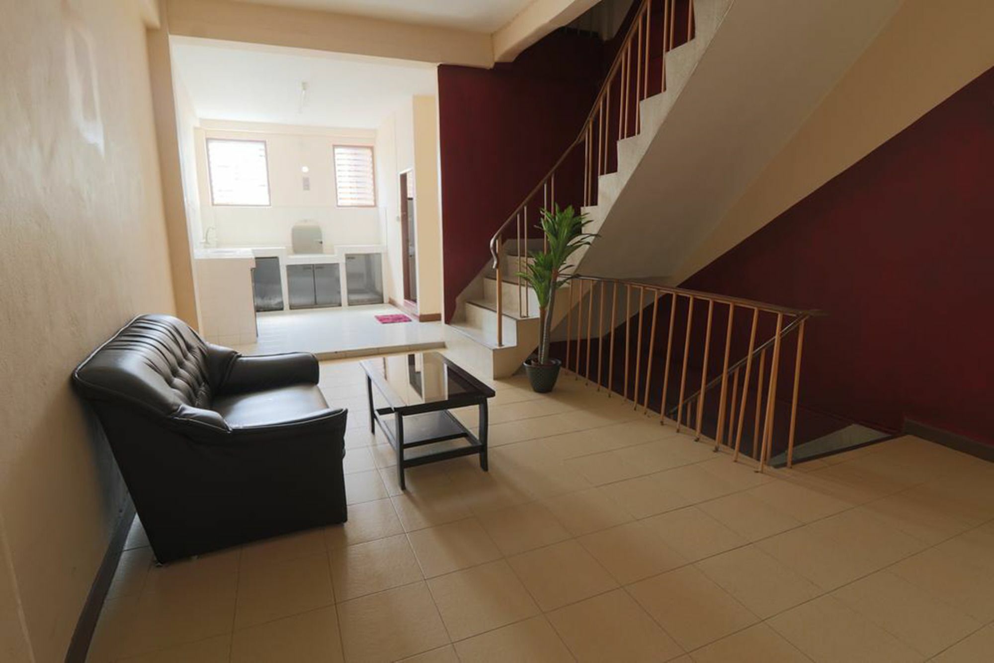 Yaya Guesthouse Бангкок Экстерьер фото